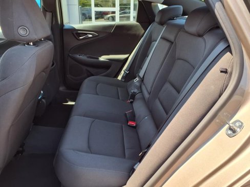 Used 2023 Chevrolet Malibu LT image 34