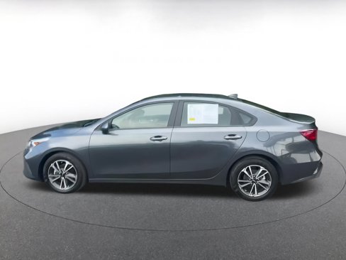 Used 2024 Kia Forte LXS image 9