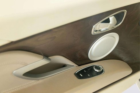 Used 2017 Aston Martin DB11 V12 image 18