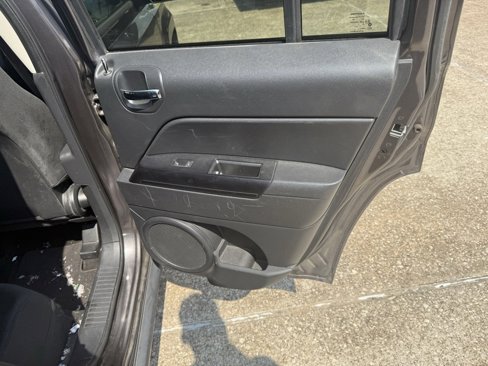 Used 2017 Jeep Patriot Latitude image 17