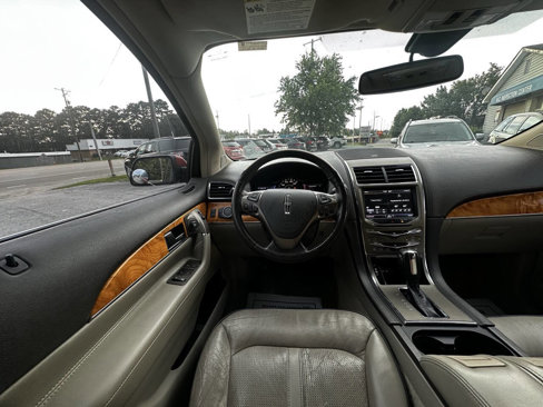 Used 2012 Lincoln MKX AWD image 23