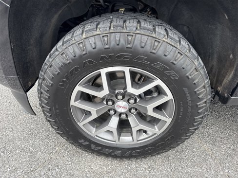 Used 2022 GMC Canyon AT4 w/ Driver Alert Package image 39