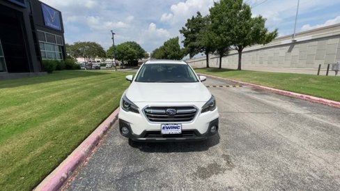 Used 2019 Subaru Outback 2.5i Touring image 9