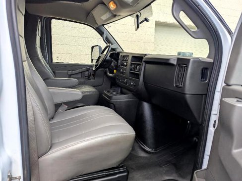 Used 2022 Chevrolet Express 3500 w/ Power Convenience Package image 27