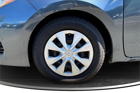 Used 2017 Toyota Corolla L image 31
