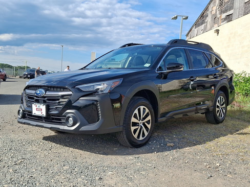 Certified 2023 Subaru Outback Premium image 3