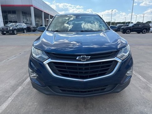 Used 2020 Chevrolet Equinox LT w/ Driver Convenience Package image 2