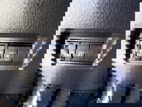 Used 2020 Toyota RAV4 LE image 17