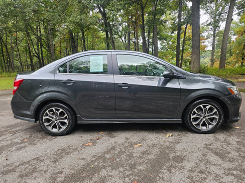 Used 2020 Chevrolet Sonic LT w/ Convenience Package image 4