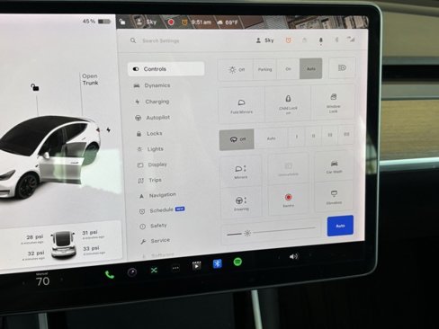 Used 2020 Tesla Model Y Performance image 19