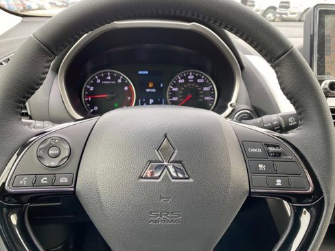 New 2024 Mitsubishi Eclipse Cross SE image 13