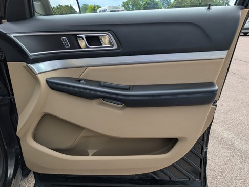 Used 2017 Ford Explorer XLT w/ Equipment Group 202A image 34