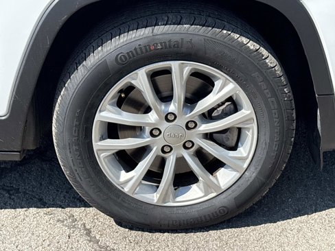 Used 2021 Jeep Cherokee Latitude image 10