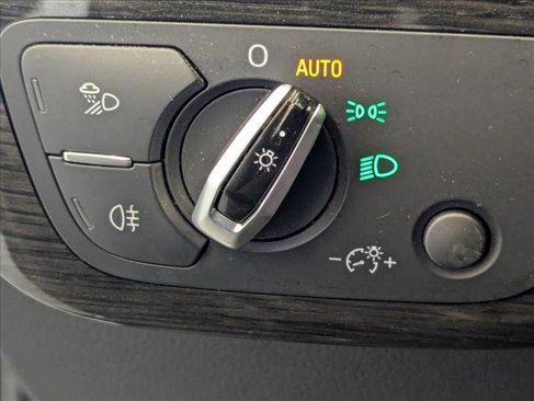 Used 2015 Audi Q5 2.0T Premium Plus w/ Technology Package image 9