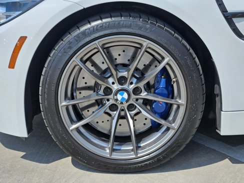 Used 2020 BMW M4 Convertible image 14