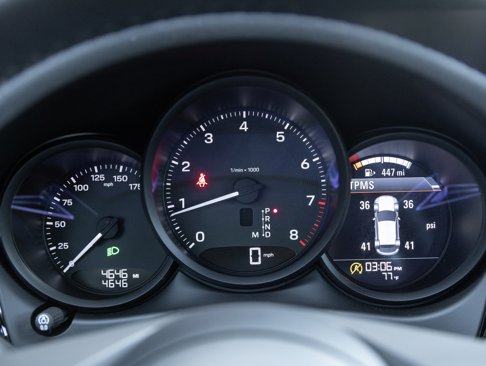 Used 2025 Porsche Macan image 14