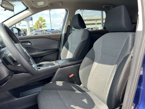 Used 2023 Nissan Rogue SV image 13
