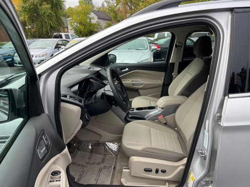Used 2015 Ford Escape SE w/ Equipment Group 201A image 9