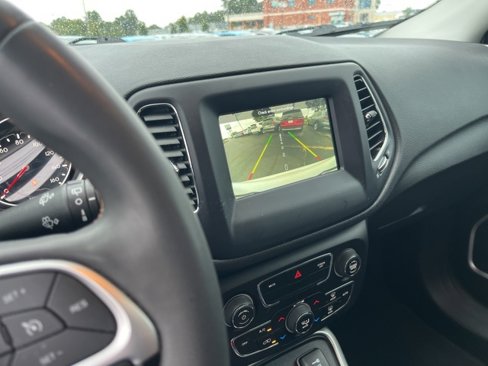 Used 2021 Jeep Compass Latitude image 25