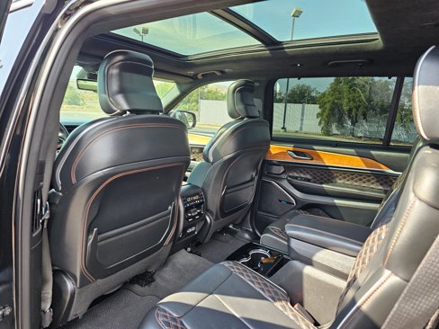 Used 2021 Jeep Grand Cherokee L Summit image 12