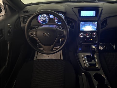 Used 2013 Hyundai Genesis 2.0T image 31