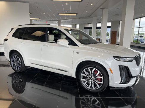 Certified 2022 Cadillac XT6 Sport w/ Technology Package image 7