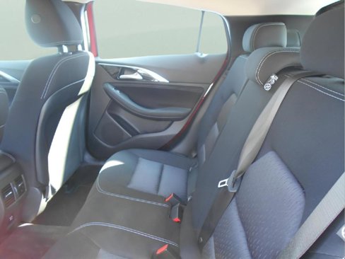 Used 2018 INFINITI QX30 image 3