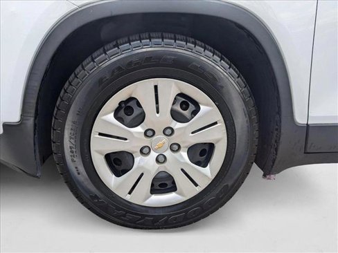 Used 2018 Chevrolet Trax LS image 22
