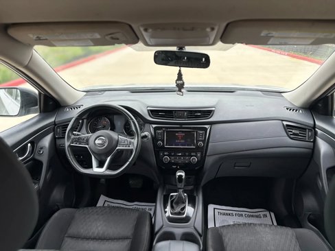 Used 2018 Nissan Rogue SV image 13