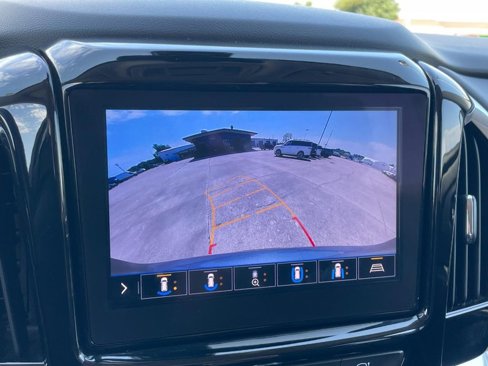 Used 2020 Chevrolet Traverse LT w/ LT Premium Package image 38