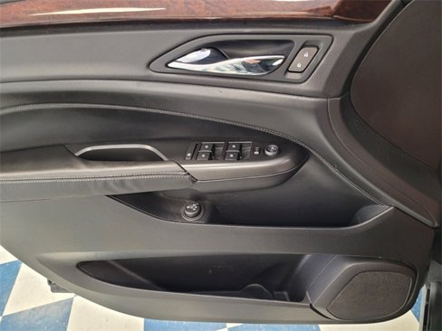 Used 2012 Cadillac SRX Luxury image 24