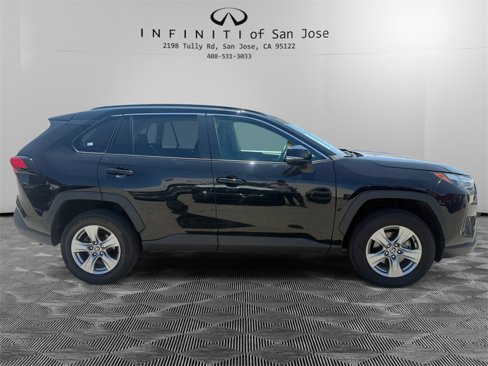 Used 2023 Toyota RAV4 XLE w/ Convenience Package image 4