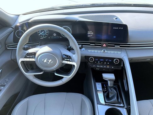 Certified 2023 Hyundai Elantra SEL w/ Convenience Package image 13