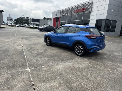 Used 2021 Nissan Kicks SV image 15