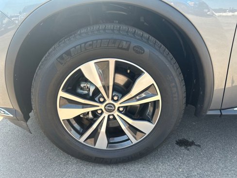 Used 2023 Nissan Murano SV image 7