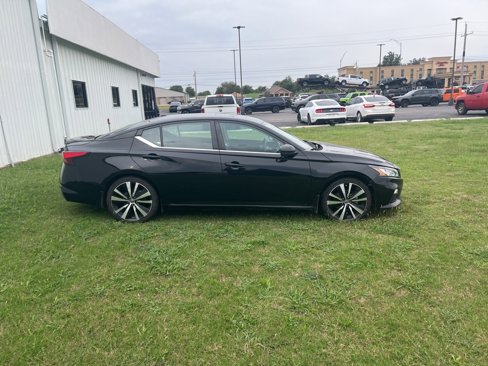 Used 2021 Nissan Altima 2.0 SR image 9