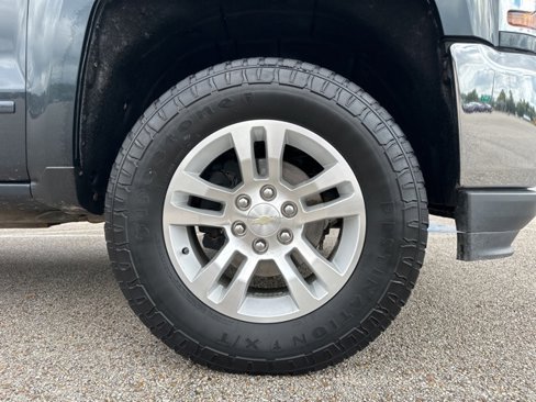 Used 2017 Chevrolet Silverado 1500 LT w/ All Star Edition image 46