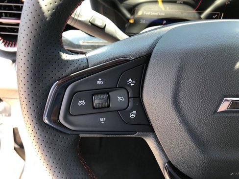 New 2025 Chevrolet Trax RS w/ Sunroof Package image 16