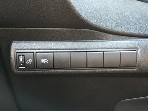 Used 2021 Toyota Corolla LE image 22