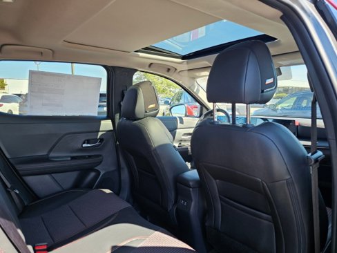 New 2025 Nissan Kicks SR w/ SR Premium Package image 16