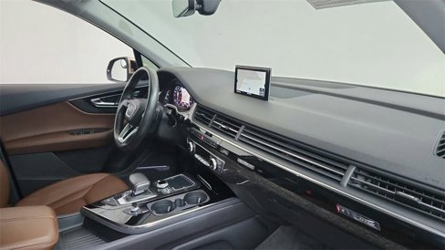 Used 2019 Audi Q7 3.0T Prestige image 11