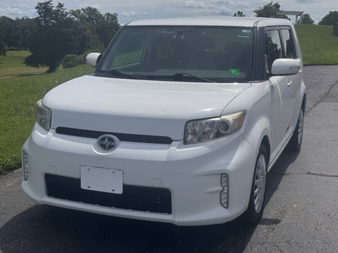 Used 2014 Scion xB image 3