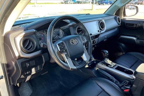 Used 2022 Toyota Tacoma SR5 image 15