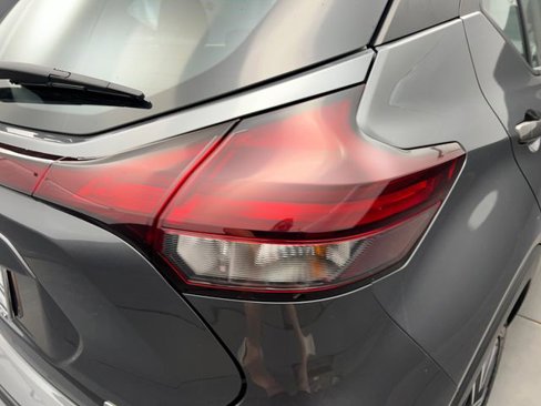 Used 2022 Nissan Kicks SV image 20