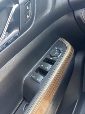 Used 2019 GMC Acadia SLE image 17