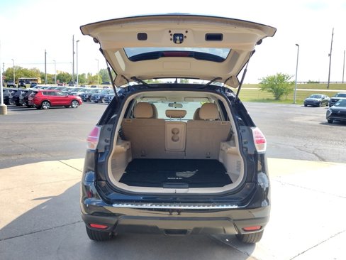 Used 2016 Nissan Rogue S w/ Appearance Package image 17