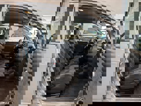 Used 2010 Nissan Versa Sedan image 9