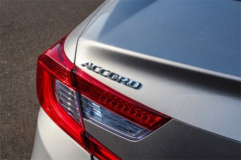 Used 2020 Honda Accord EX image 9