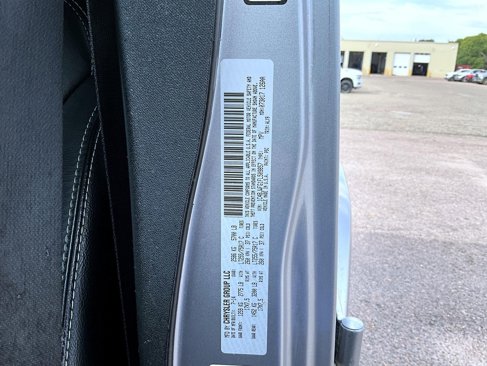 Used 2015 Jeep Wrangler Unlimited Rubicon w/ Connectivity Group image 25
