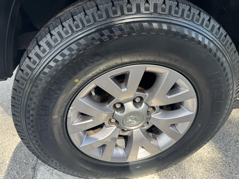 Used 2017 Toyota Tacoma SR5 image 26